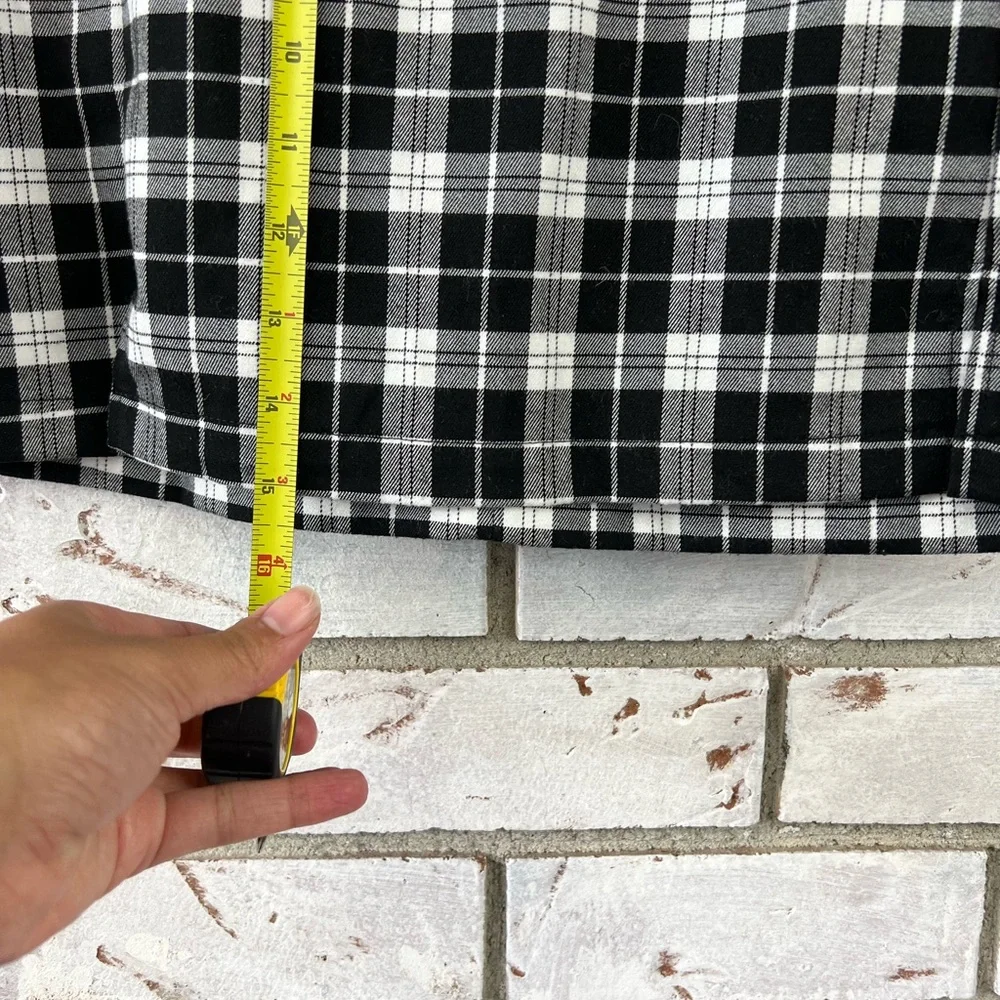 Brandy Melville | Black and White Plaid Mini Skirt - Picture 8 of 9
